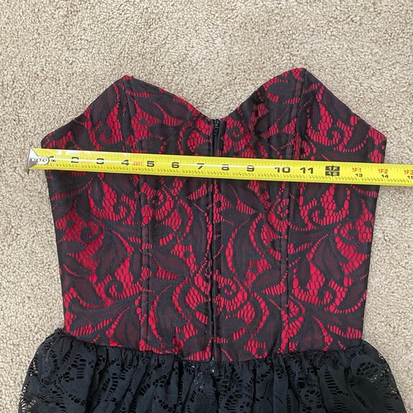 **RARE** Bisou Lace Bustier Gothic PUG Sample - Picture 6 of 9